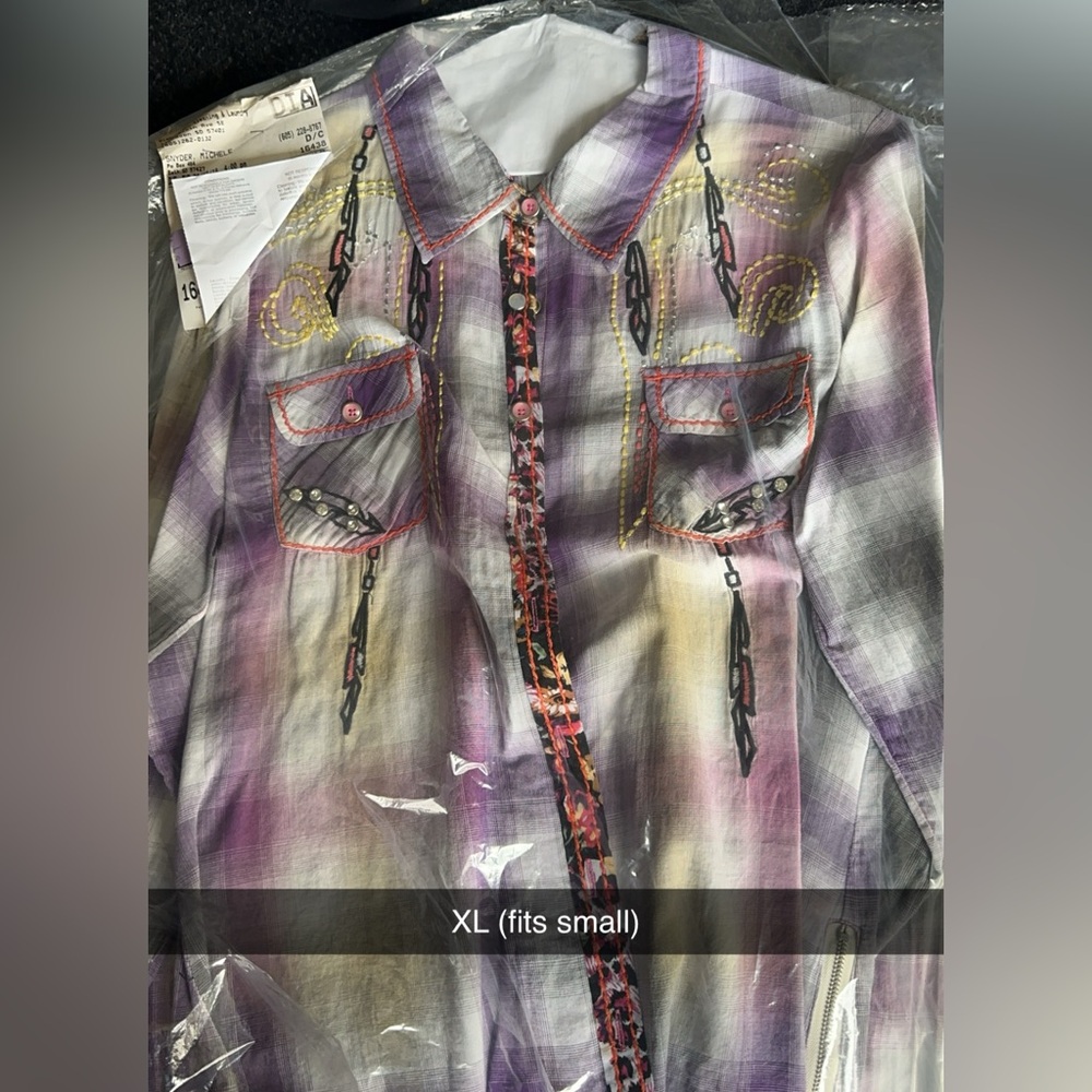 Roar Button Up